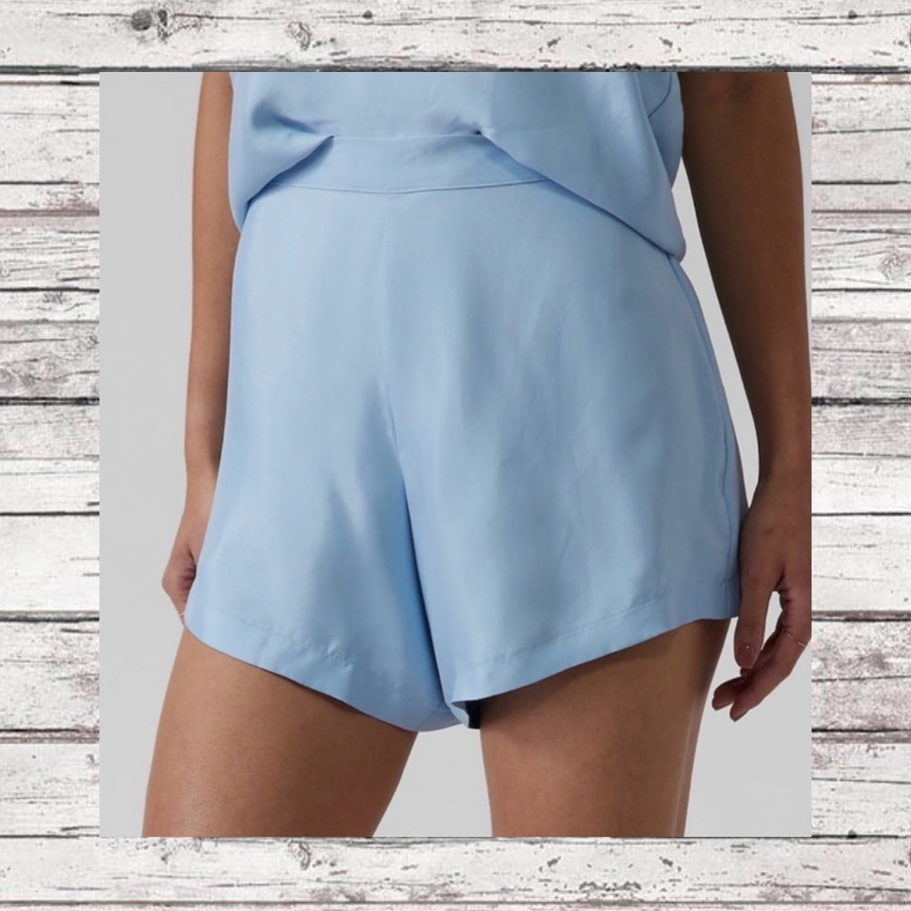 ATHLETA CALM COOL SHORT IN QUARRY BLUE NWT